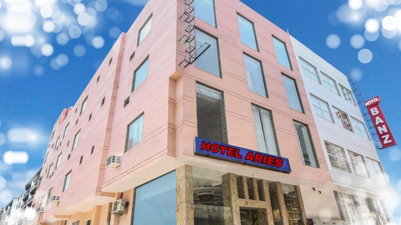 Hotel Aries New Delhi Exterior photo